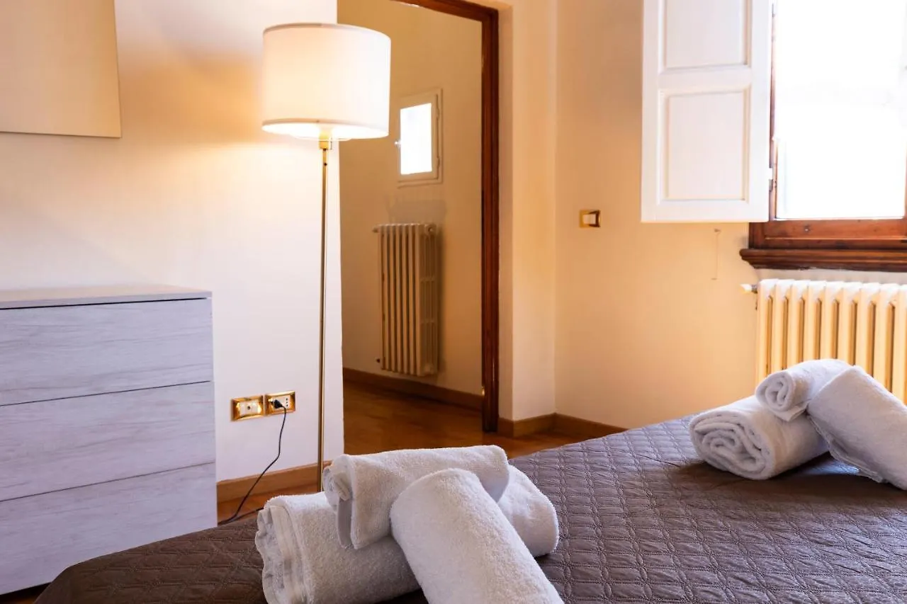 Santo Spirito Huge Apartment Florencja