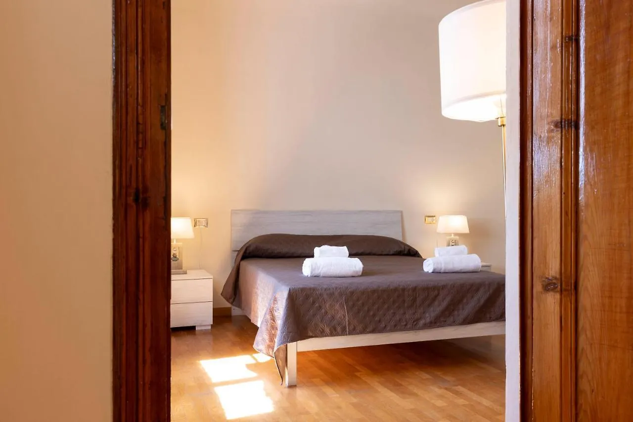 Santo Spirito Huge Apartment Florencja